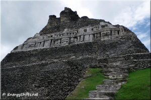 El castillo pyramid xunantunich beleize